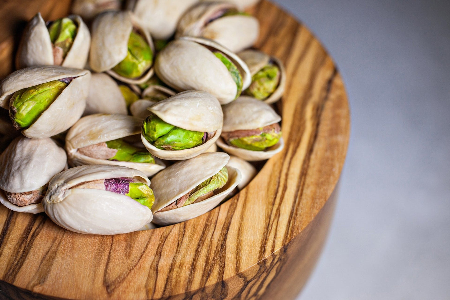 Premium Pistachios – Naturally Sun-Dried & Handpicked from Trusted Sources