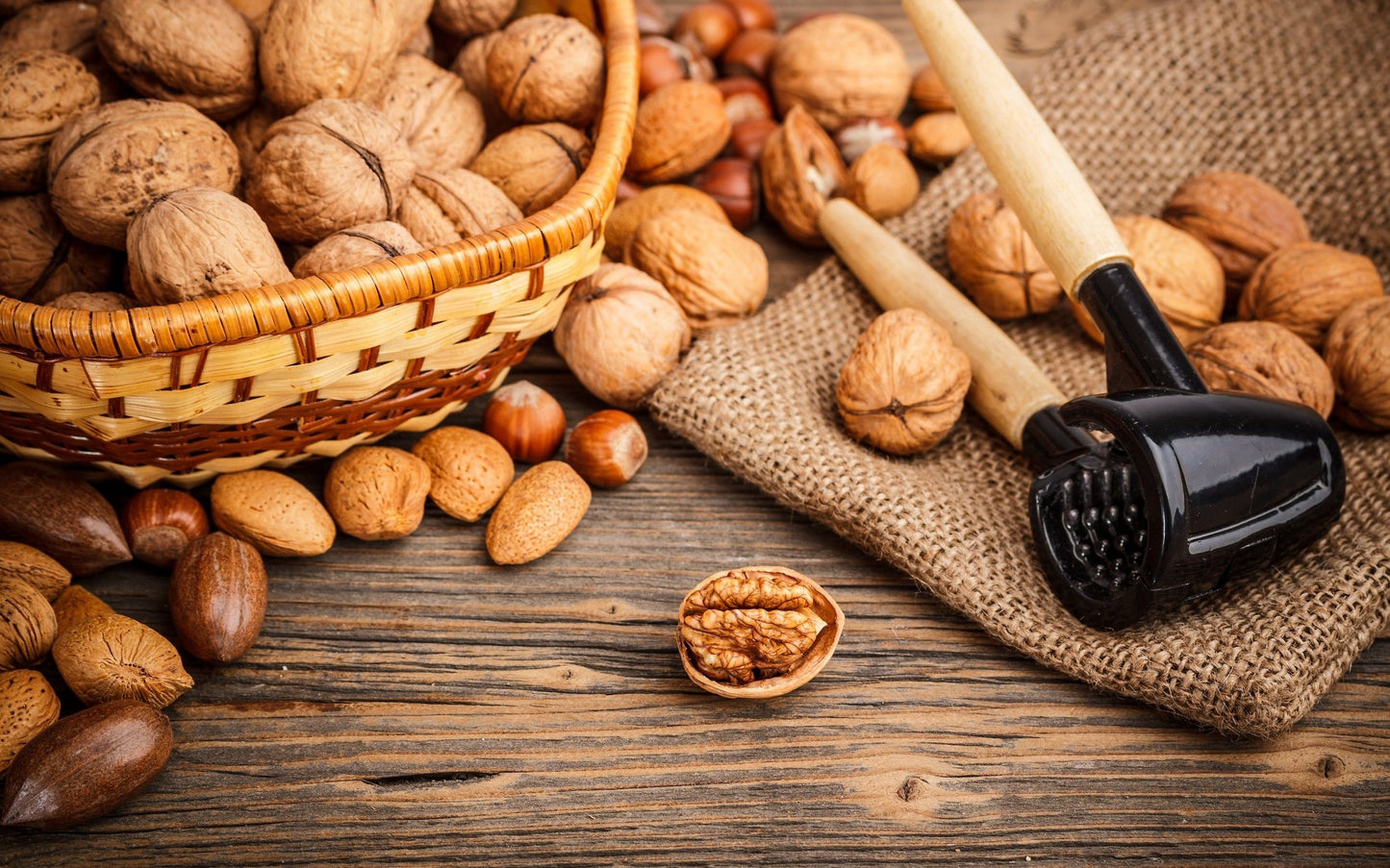 Premium Walnut Halves