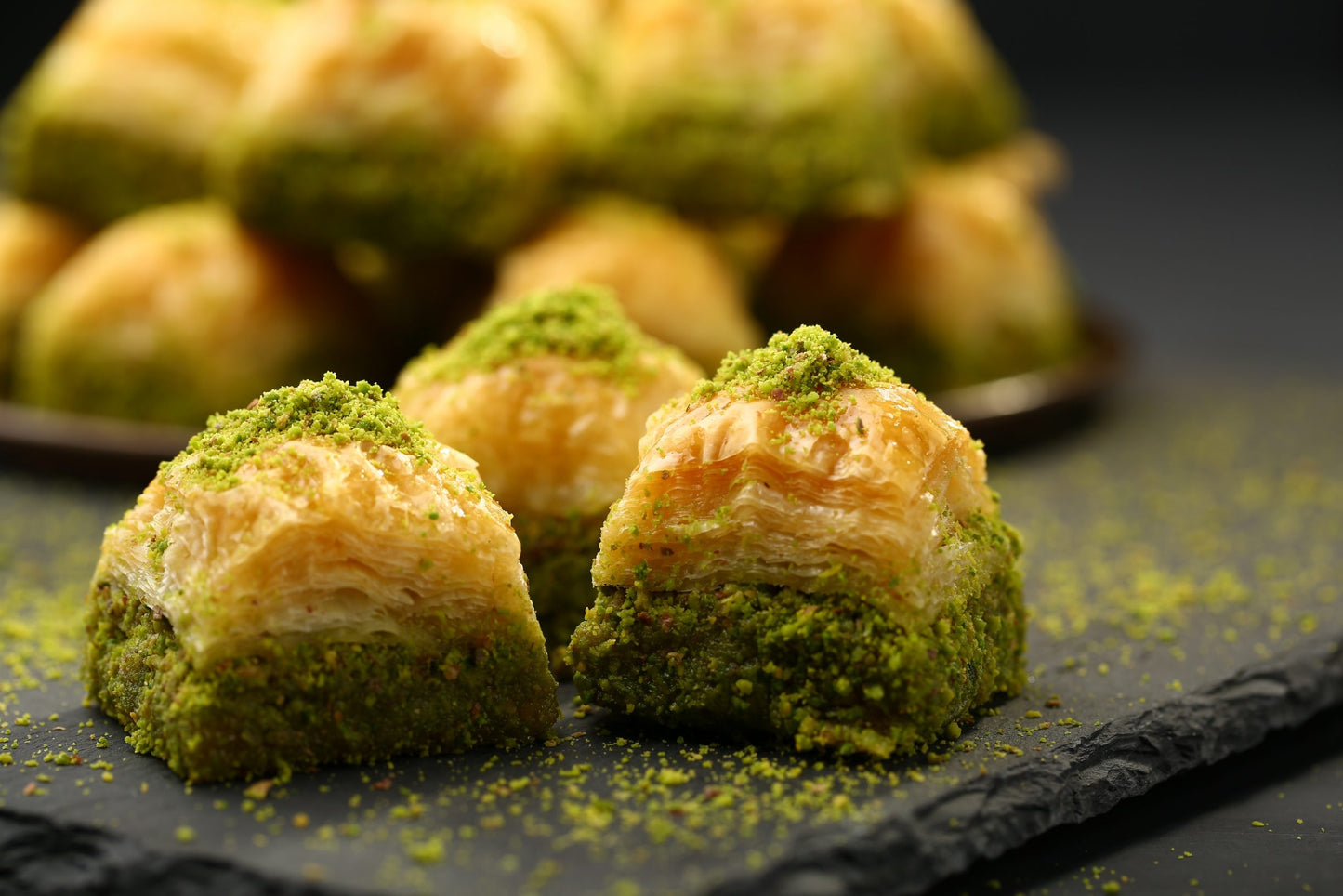 Premium Pistachios – Naturally Sun-Dried & Handpicked from Trusted Sources
